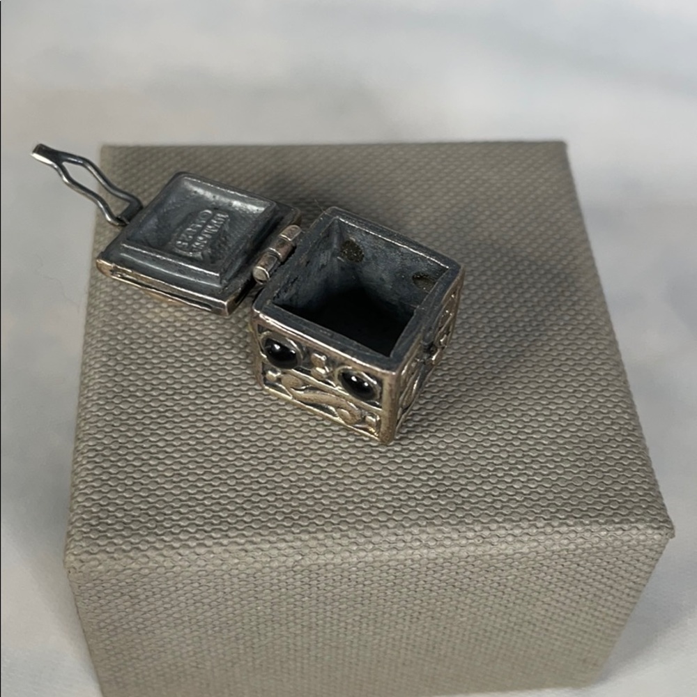 Stash Pendant Onyx and 925 Sterling Silver